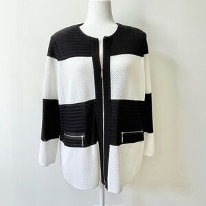 MISOOK Black and White Mesh Zip Up Blazer. Size Large